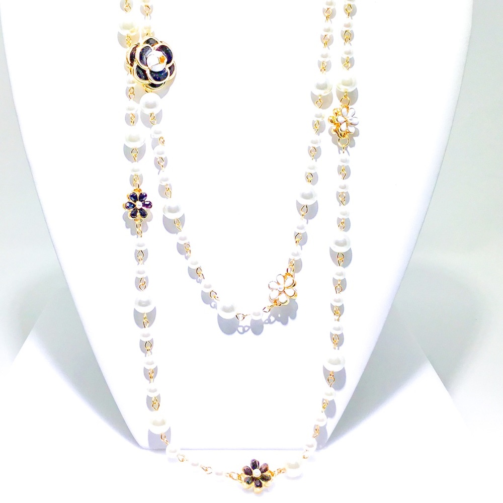 5 Series - LeRue Necklace - Picture 10 of 14